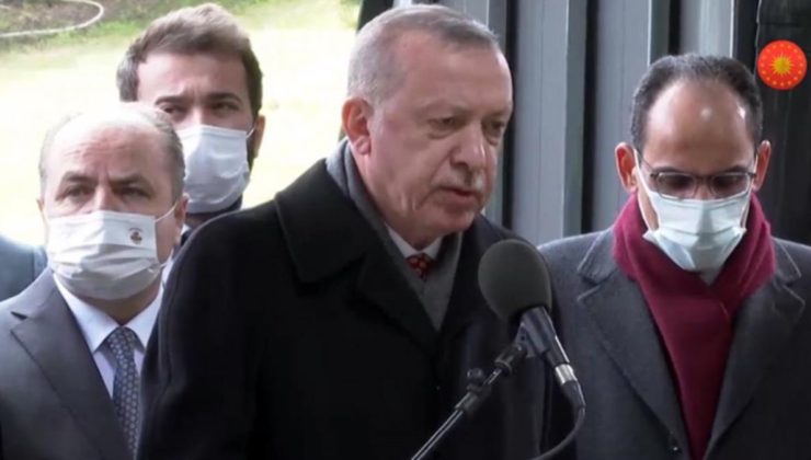 Cumhurbaşkanı Erdoğan, Turgut Özal’ın kabri başında Kur’an-ı Kerim okudu