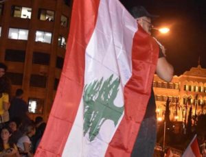 Lübnan’da eczaneler kapandı